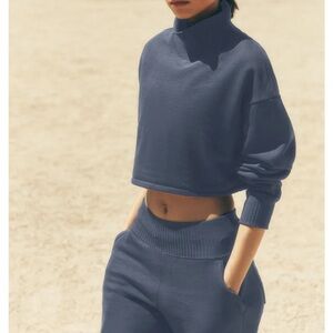 ALO Yoga Serenity Cropped Mock Neck Sweatshirt - Bluestone